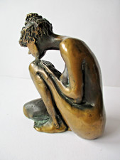 Marcello Cassinari Vettor scultura di donna numerata e firmata es. n. 147/300