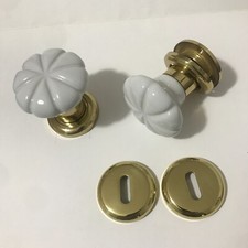 Maniglia Pomo Pomello Poggi e Mariani oro lucido e Porcellana bianca