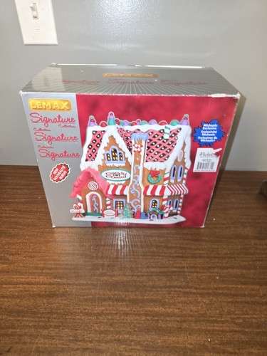 Lemax gingerbread house - lemax,