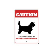 Patrolled petit basset - patrolled, by