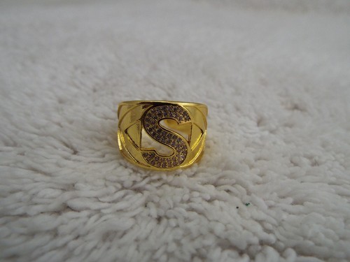 Anello lettera iniziale con - s,