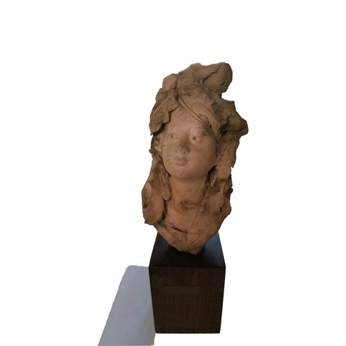 Scultura terracotta s - in,