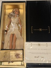 Fashion Royalty Brazen BeautyNatalia Fatale 2013 Convention Doll