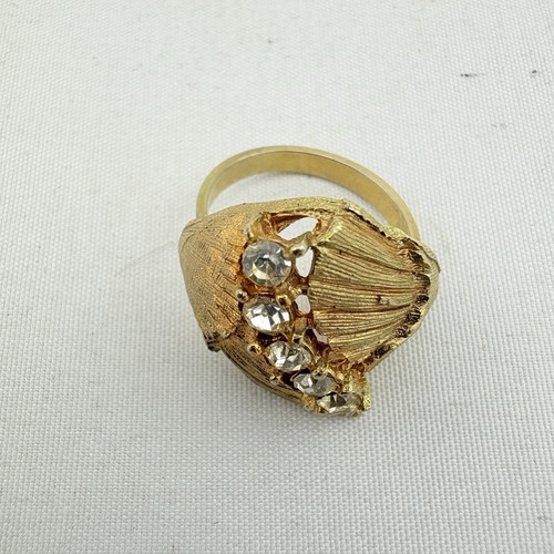Anello vintage tono oro grosso