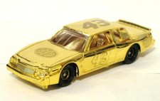 1/64 GOLD / NASCAR LEGEND /