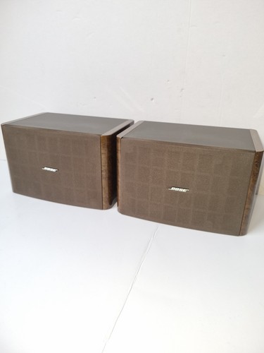 Bose stereo monitor - monitor, scaffale