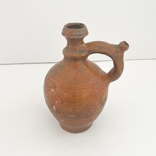 Antica brocca in terracotta