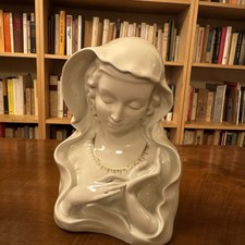 Figura in porcellana della