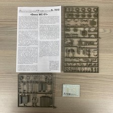 1:72 DODGE WC-51 PORTA ARMI