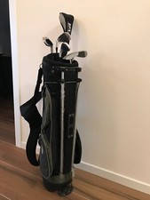 set di 6 mazze da golf, comprendente anche la sacca, poco usate