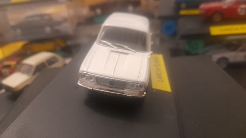 Lancia flavia modellino - flavia, scala