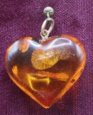 Ciondolo A Forma Di Cuore In Ambra E Oro Giallo .750 Ottime Condizioni 