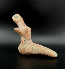 antico idolo in ceramica