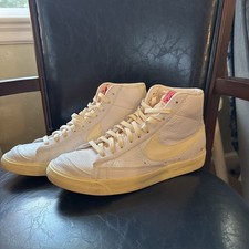 Nike Blazer Mid '77 Sneakers