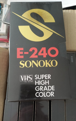 Cassetta vhs e240 vergini - 1,