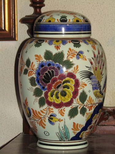 Antico vaso contenitore porta