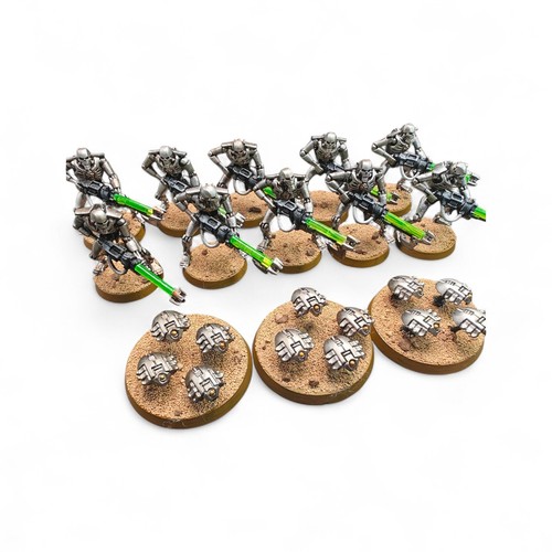 Guerrieri necrons con scarabei - con,