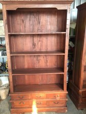 libreria etnica in legno massello in perfette condizioni