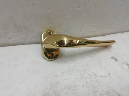Maniglia per porte alta - di,