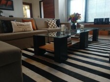 Tappeto patchwork in pelle bovina - tappeto 8x10 fatto a mano a righe bianco e nero