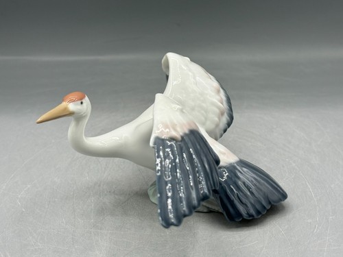 Lladro nao crane landing - crane,