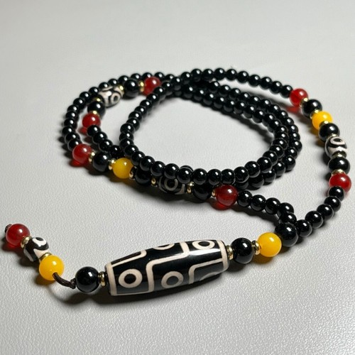Collana unica tibetana vecchia