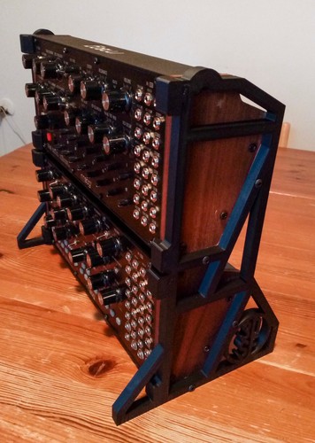Synth stand moog mother32 dfam - stand, mother32/dfam