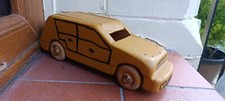 Divertente auto in legno fatta