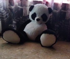 Peluche di Panda gigante, alto circa 1 MT e 45, morbido e simpatico.