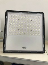 Faro led da esterno 200W  LUCE