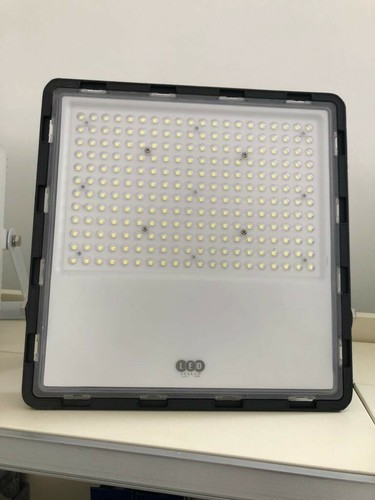 Faro led esterno 200w - 200w,