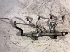 DISTRIBUTORE CARBURANTE PER