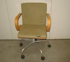 Sedia con braccioli da ufficio