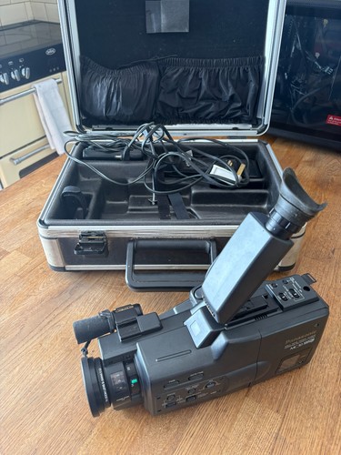 Panasonic mc30 vhs - panasonic, vhs-c