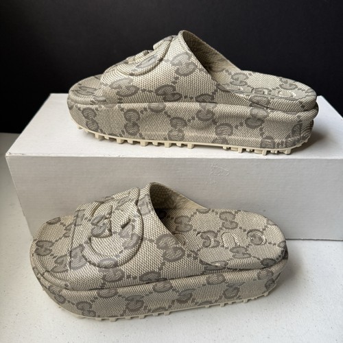 Gucci interlocking monogram - gucci,