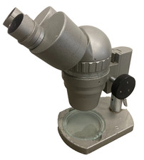 Olympus SZ Microscopio