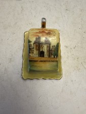 Antico coperchio a cupola porta formaggio porcellana ~ Castello di Lancaster