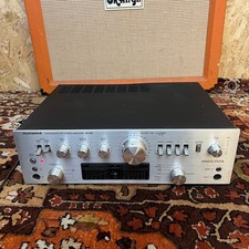 Amplificatore stereo integrato