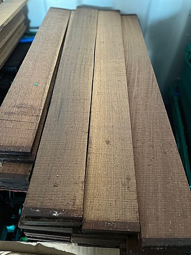 Panga - panga, (wenge)