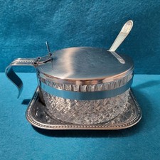 ⭐ Elegante Formaggera in