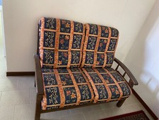 Divano 2 Posti in legno con cuscini imbottiti