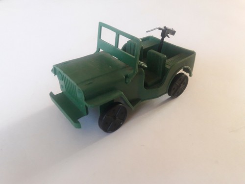 Vecchia jeep plastica - plastica,