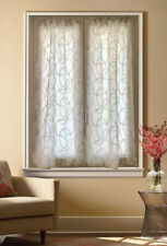 Coppia tende per finestre e