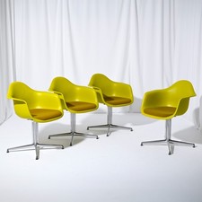 Vintage Charles Eames Plastic