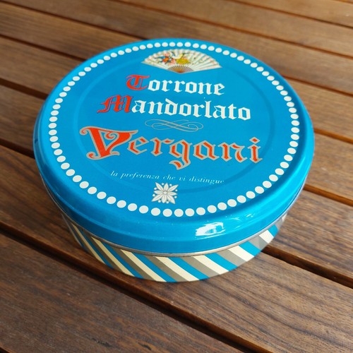 Scatola latta vintage - in,