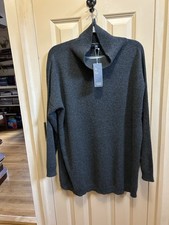 Maglione grigio nuovo con