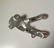 Supporto poggiapiedi anteriore