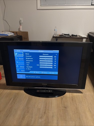 Samsung inch with remote - tv,