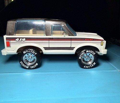 Vintage nylint metal muscle - nylint,