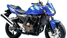 KAWASAKI Z 750 RICAMBI MOTORE INIEZIONE PEDANE POMPA BENZINA BOBINE LEVE 2004